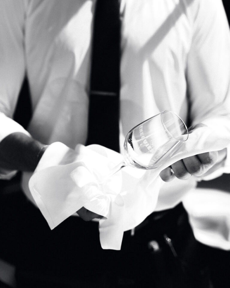 Serveur Senequier Saint-Tropez